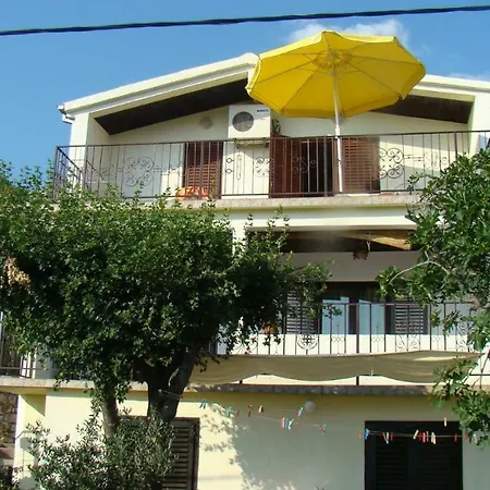 Apartments Zuanovic Karlobag Exterior foto